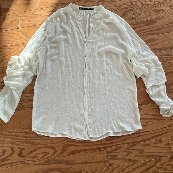 Zara Ruffle sleeve blouse size Large - Picture 2 of 3